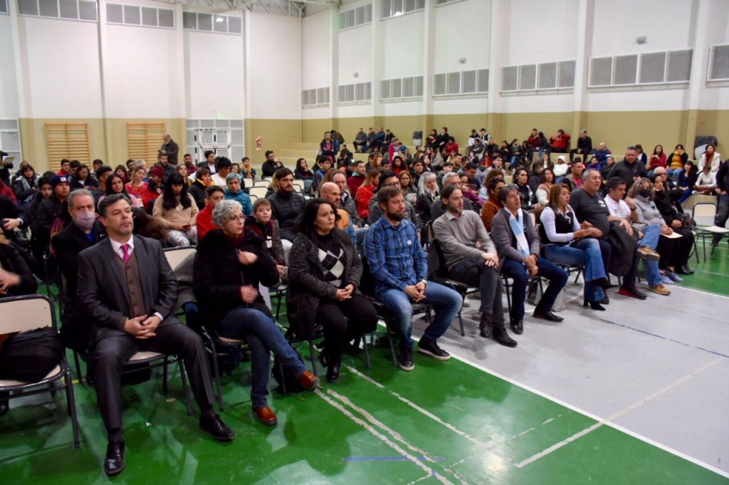 Multitudinario conversatorio sobre&nbsp;Malvinas