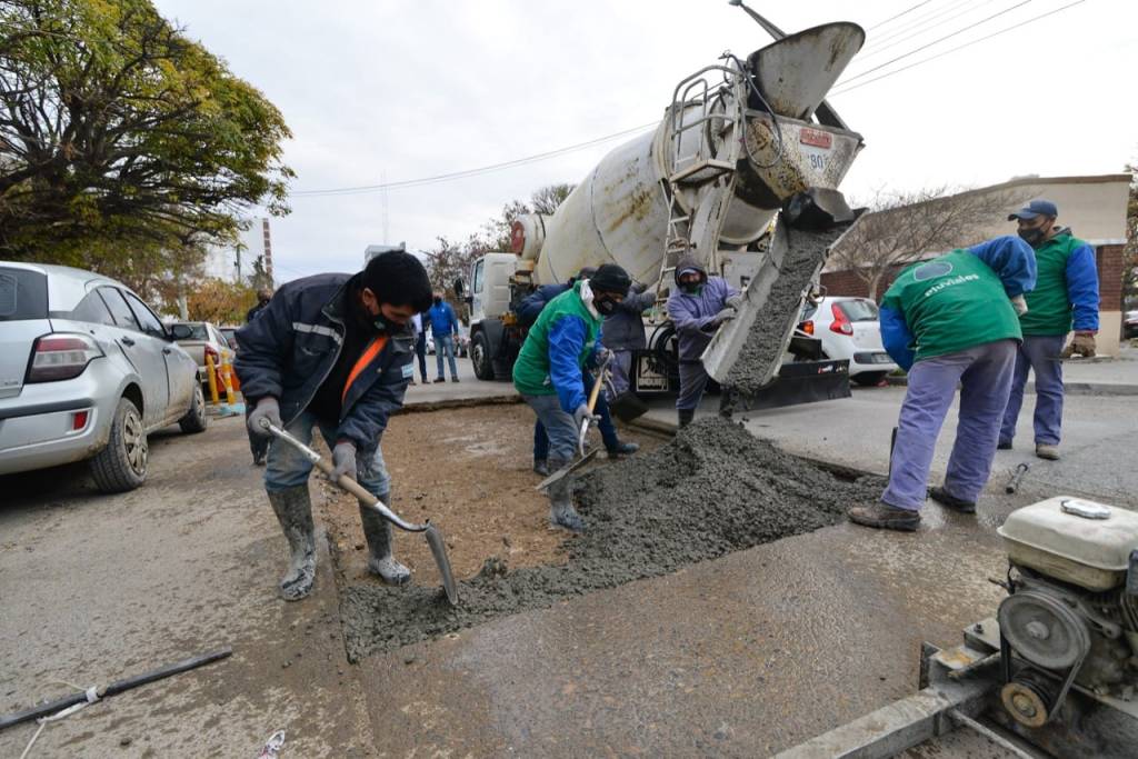 Nuevos trabajos de mantenimiento vial en&nbsp;Trelew