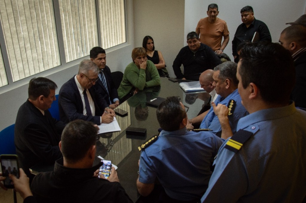 El Gobierno del Chubut acordó aumento salarial con el Consejo de Bienestar&nbsp;Policial