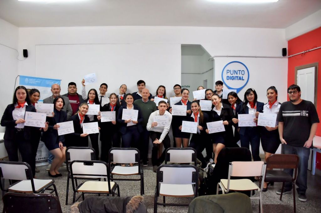 La Municipalidad de Trelew capacitó en Ofimática a estudiantes del Centro de Instrucción del&nbsp;Aeroclub