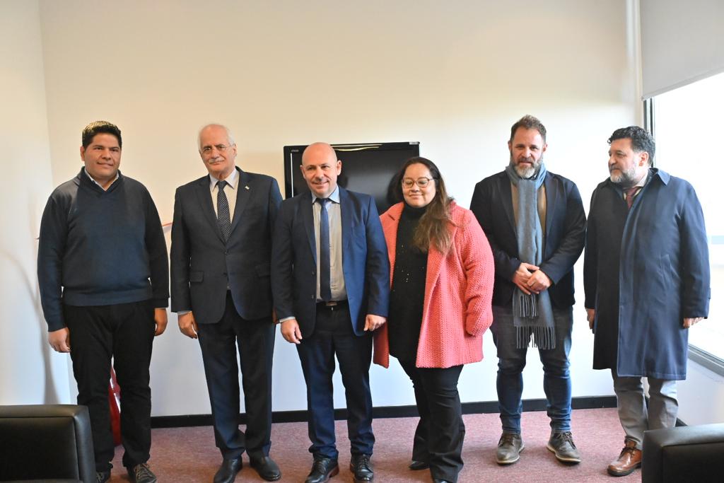 Autoridades provinciales recibieron al Ministro de Defensa de la Nación en&nbsp;Trelew