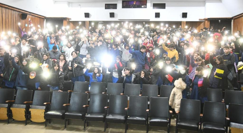 “Seguridad en Internet” continúa capacitando a estudiantes de Nivel&nbsp;Secundario