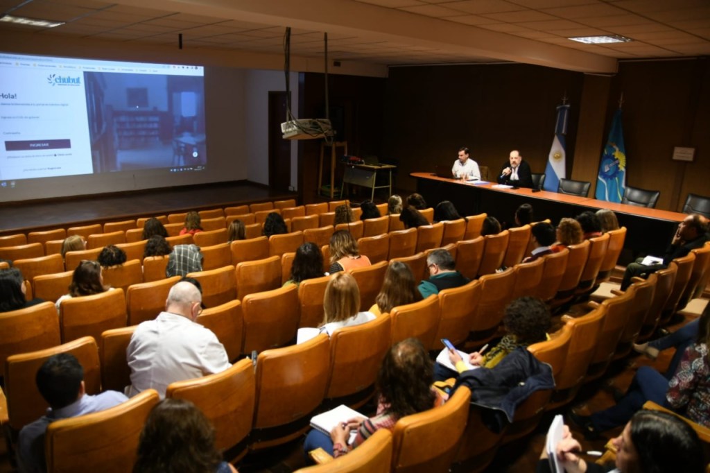 Comienza el periodo de prueba del Sistema de Agentes de la&nbsp;Educación
