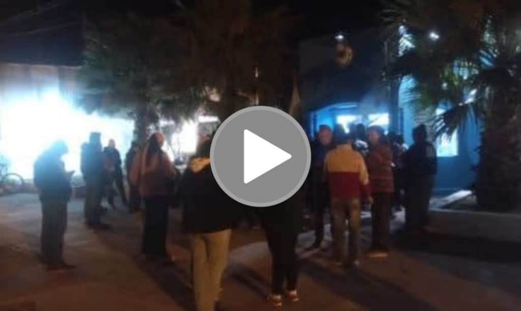 Video | Violenta detención de jóvenes que rapeaban en una&nbsp;plaza