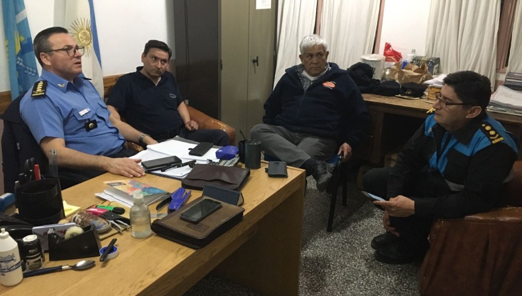 La Policía del Chubut trabaja en búsqueda del joven desaparecido en El&nbsp;Maitén