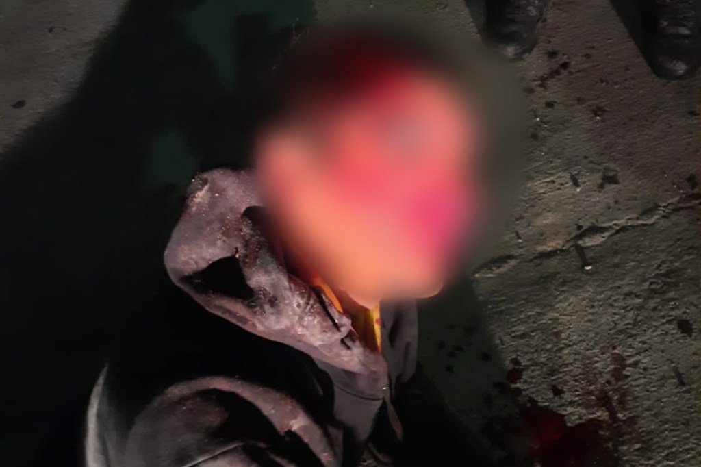 Trelew: vecinos agarraron a un hombre robando un taxi y lo molieron a&nbsp;golpes