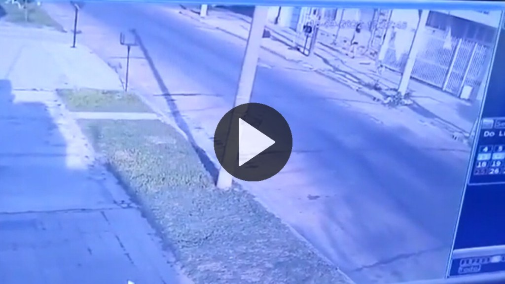 Un video muestra a la mujer que fue asesinada y descuartizada entrando a la casa de su&nbsp;asesino