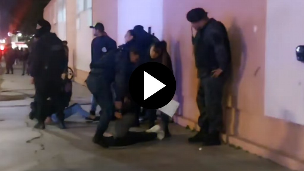 Video: alumna de 13 años fue apuñalada por una compañera y pelea por su&nbsp;vida