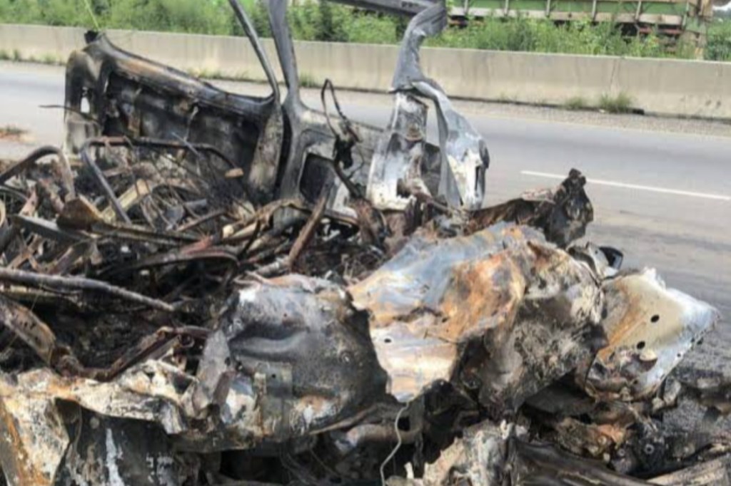 19 personas murieron carbonizadas en terrible accidente automovilístico 