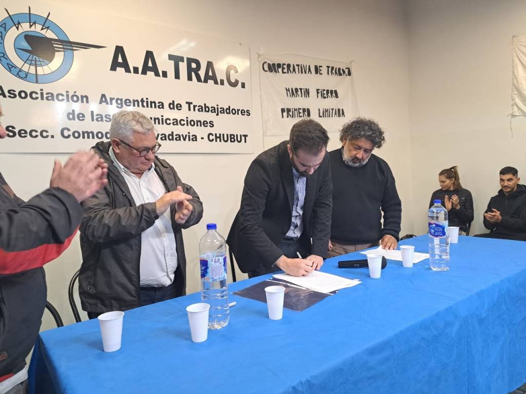 El Gobierno firmó convenios con la UNPSJB y con cooperativas de&nbsp;trabajo