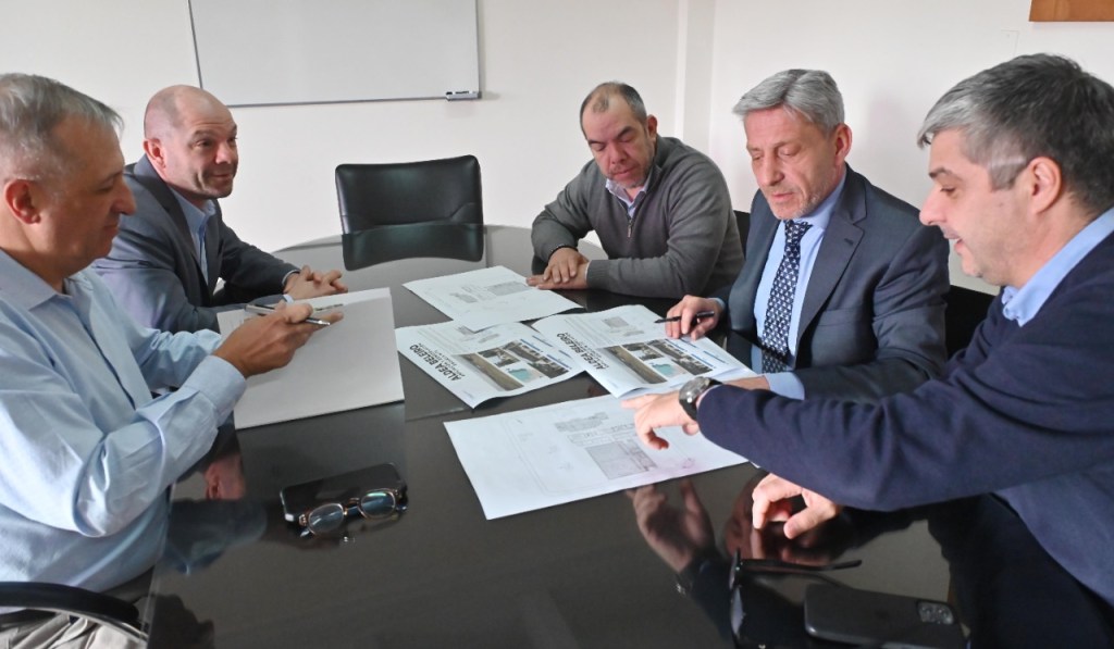Arcioni evaluó con su gabinete obras de infraestructura escolar para el ciclo&nbsp;2023
