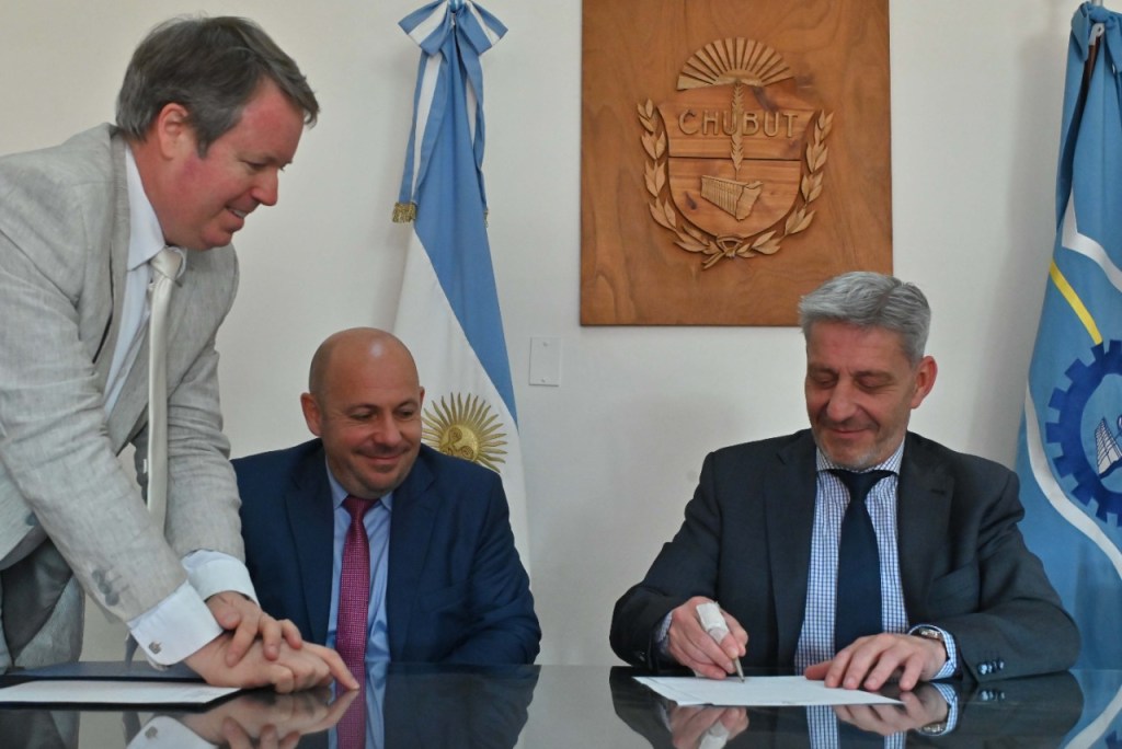 Arcioni traspasó el mando del Ejecutivo al vicegobernador&nbsp;Sastre