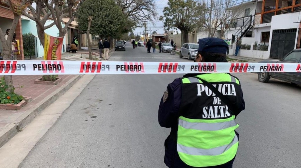 Horror: llevó al hospital el cadáver de su beba recién nacida dentro de una caja, lo dejó y se&nbsp;fue