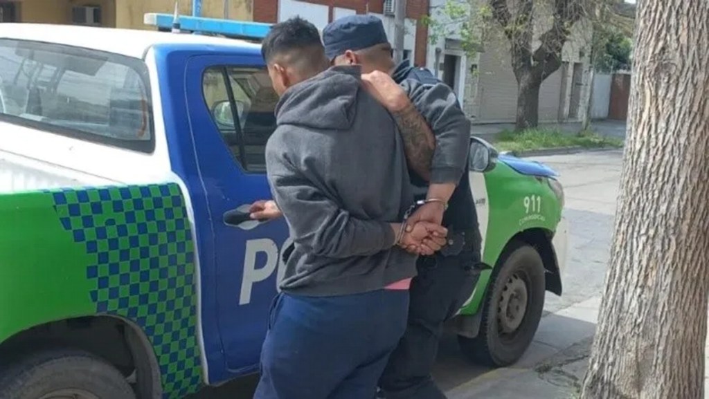 Secuestró y violó a su hijastra de seis años en un baldío y la dejó&nbsp;abandonada