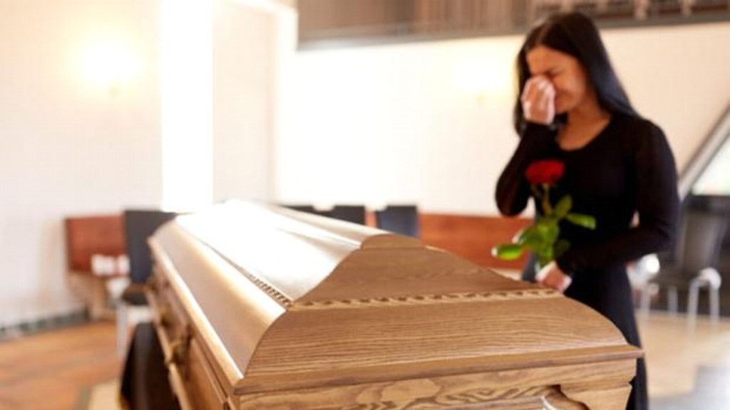 Creyeron que les había muerto la abuela pero en el velatorio se dieron cuenta que estaba&nbsp;viva