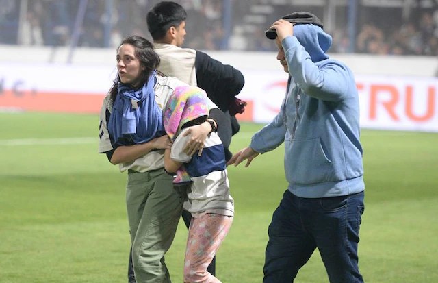 Un muerto y más de 100 heridos durante los violentos incidentes en el partido entre Boca y&nbsp;Gimnasia