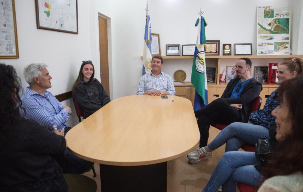 El intendente recibió a los jóvenes de Gales que se encuentran visitando la&nbsp;región