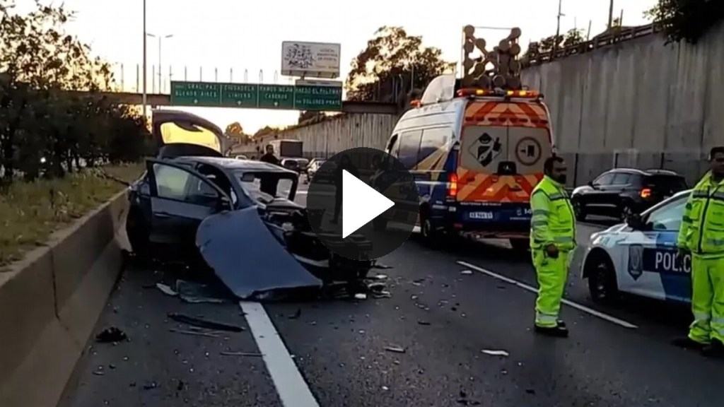 Video: se metió en contramano en una autopista, chocó y se&nbsp;mató
