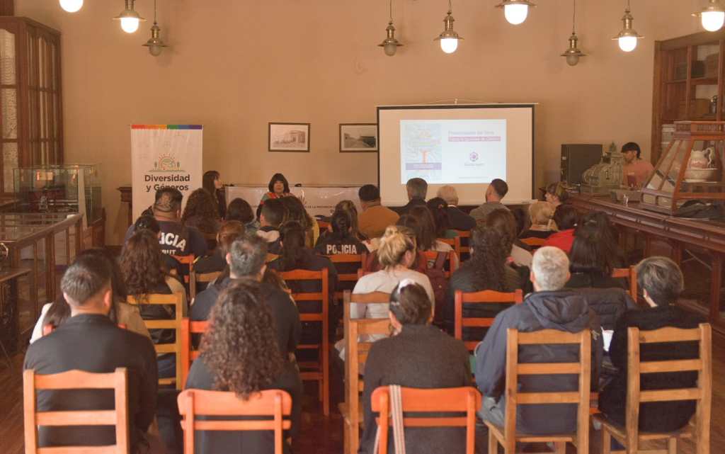 Bowen firmó un convenio de colaboración mutua para abordar problemáticas de&nbsp;género