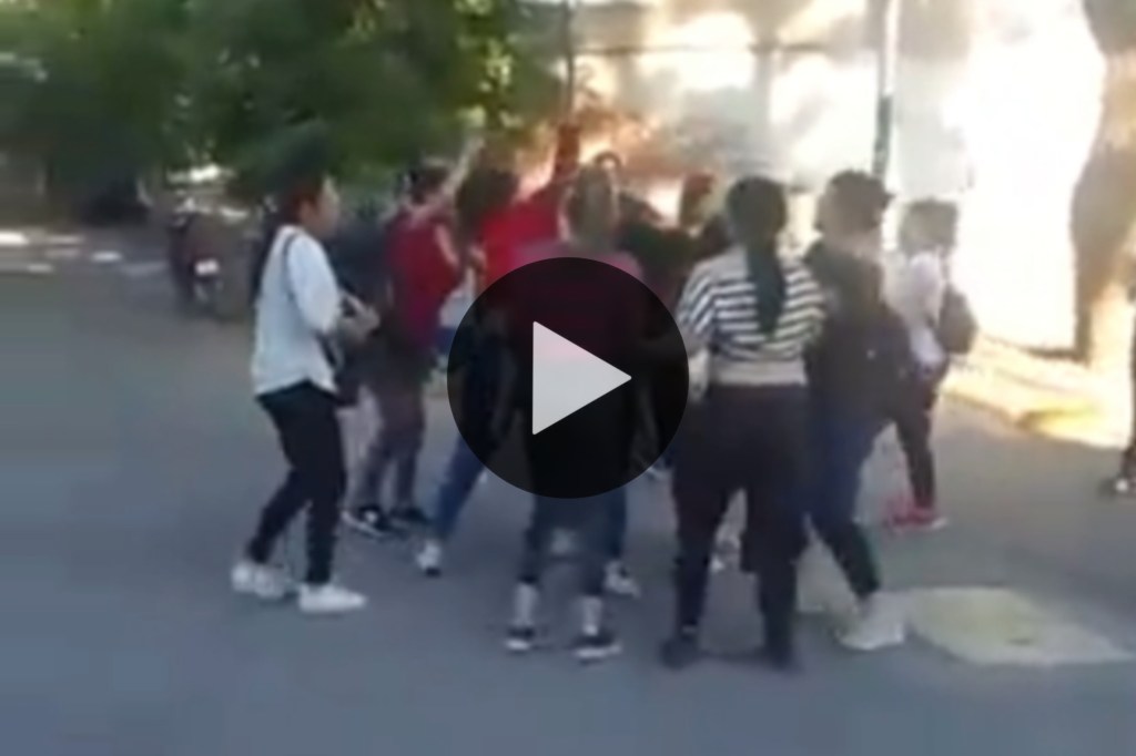 Video: brutal pelea entre madres de una escuela de&nbsp;Mendoza