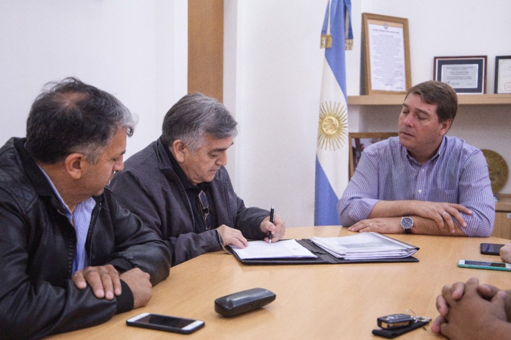 Biss acordó la entrega de un predio para que el STIA construya un complejo deportivo y&nbsp;recreativo