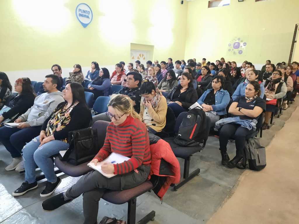Capacitación en nutrición y manipulación de alimentos en Gobernador&nbsp;Costa