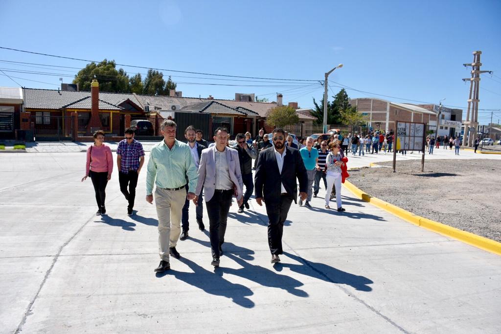 Se inauguró la rotonda de Muster, Centenario y Cacique&nbsp;Nahuelquir