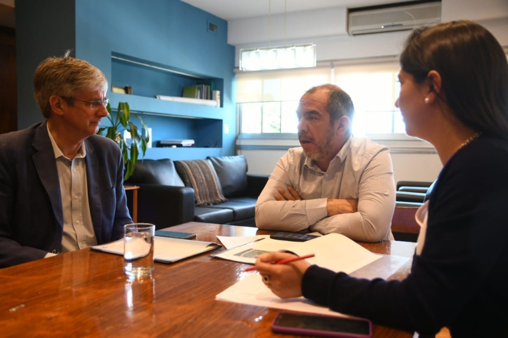 Grazzini recibió al intendente de Esquel, Sergio Ongarato por&nbsp;obras