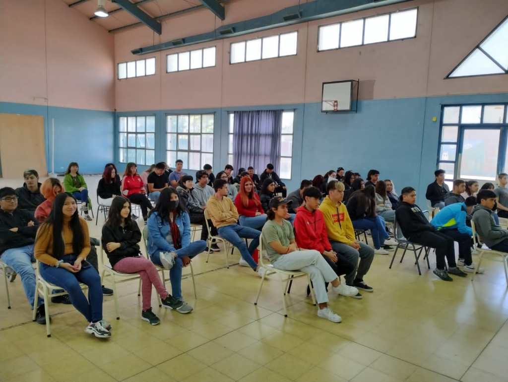 La Oficina de Defensa del Consumidor realiza charlas en&nbsp;escuelas