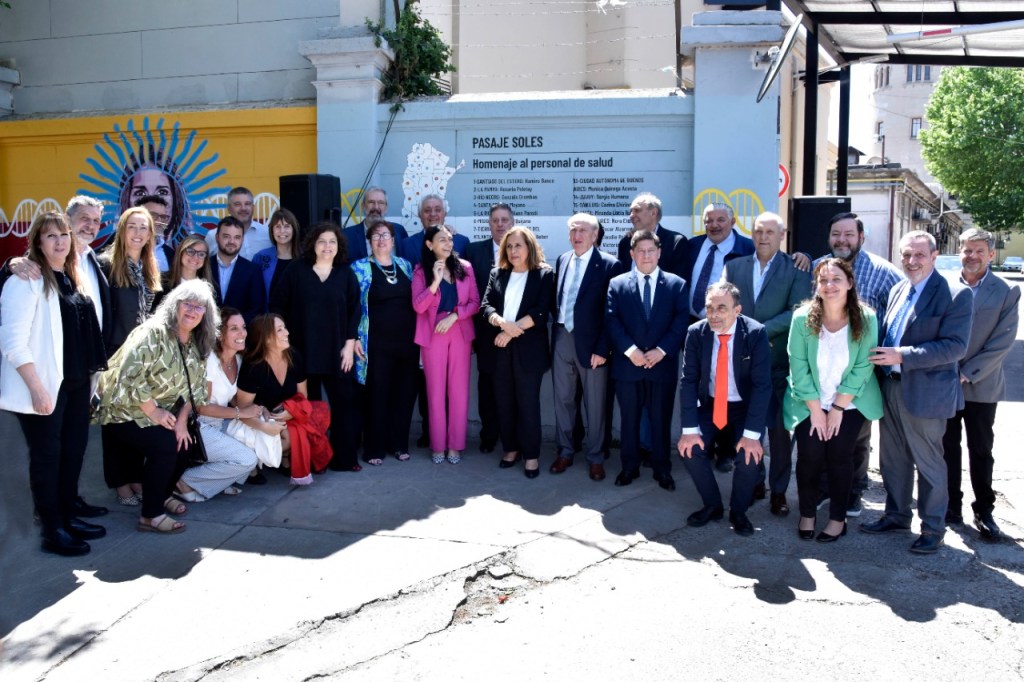 Personal de salud de Chubut fue homenajeado por Nación en el mural “Pasaje&nbsp;Soles”