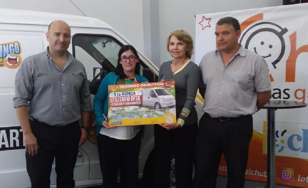 Lotería del Chubut entregó una camioneta y dinero en efectivo a dos ganadores del&nbsp;Telebingo