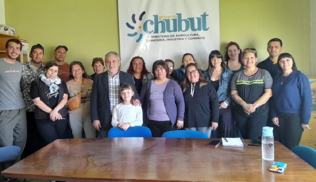 El Gobierno coordina cosecha de cerezas con elaboradores de la zona sur&nbsp;provincial