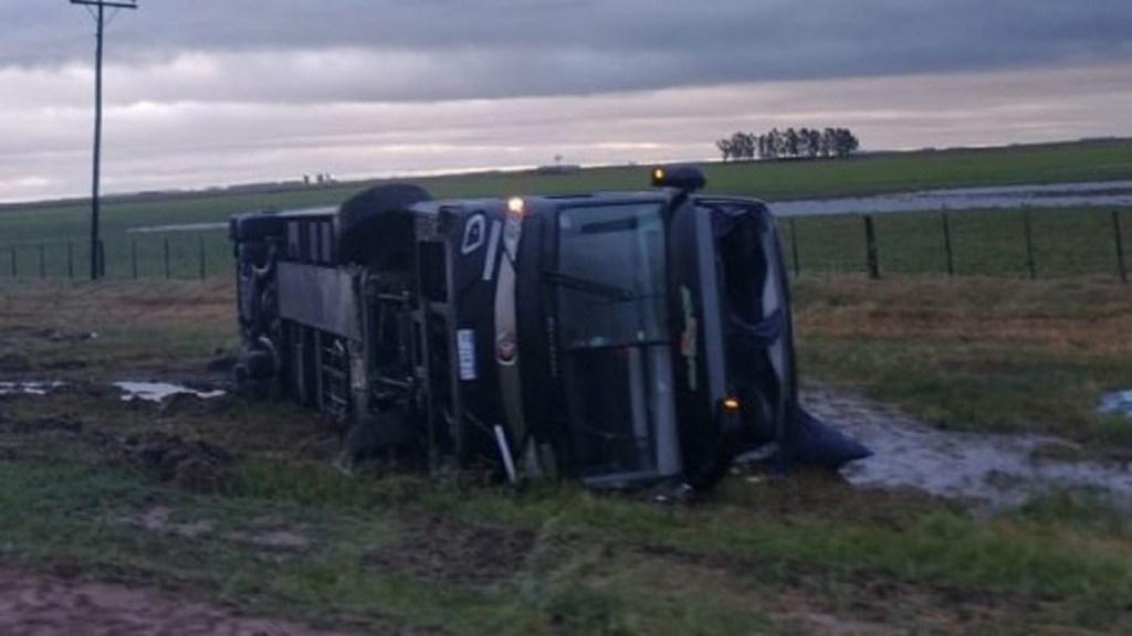 Siete heridos graves al volcar un colectivo en la ruta&nbsp;7