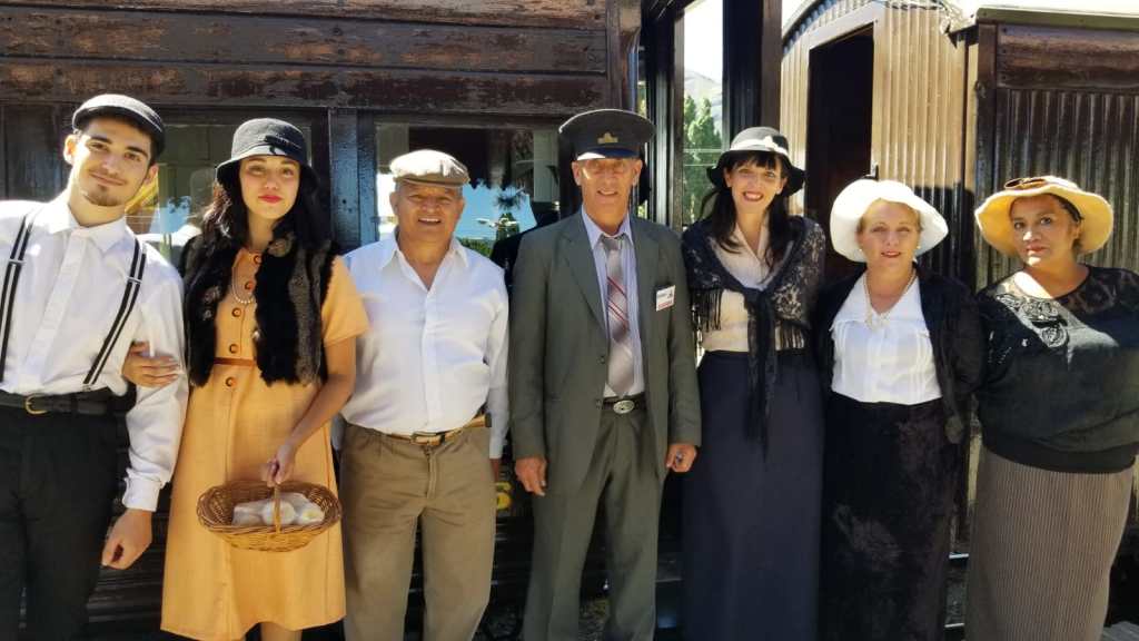 Continúa la filmación en el interior de la provincia para la película de los 100 años de Playa Unión 