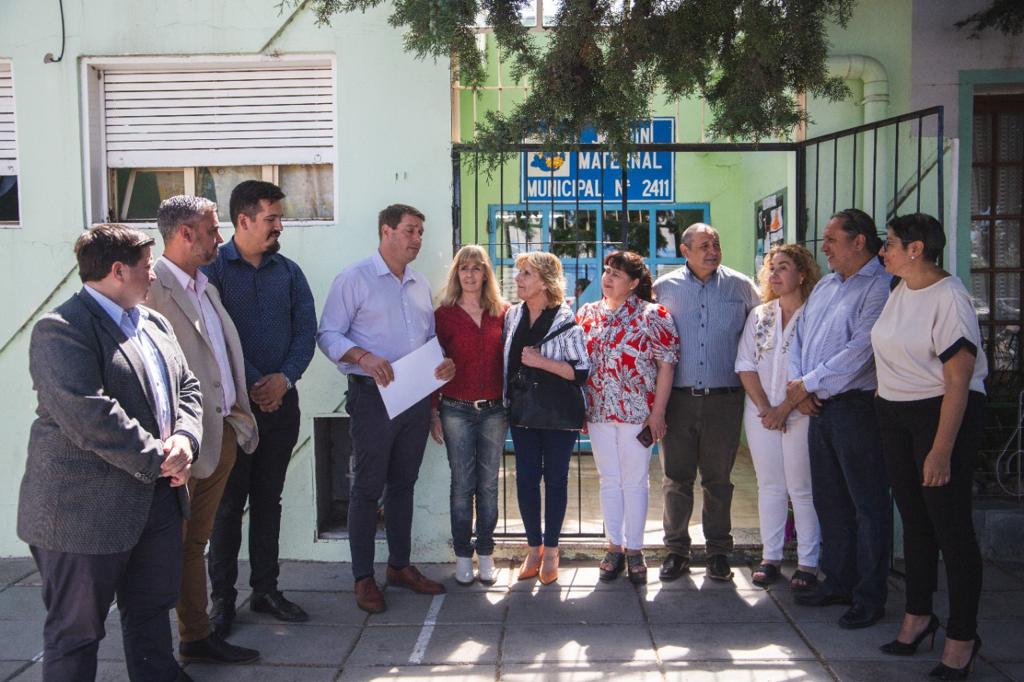 Biss entregó la ordenanza por la cual el edificio del Jardín Maternal N° 2.411 pasó a dominio&nbsp;municipal