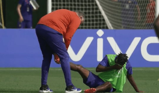 Frimpong abandona el entrenamiento de Países Bajos por&nbsp;lesión