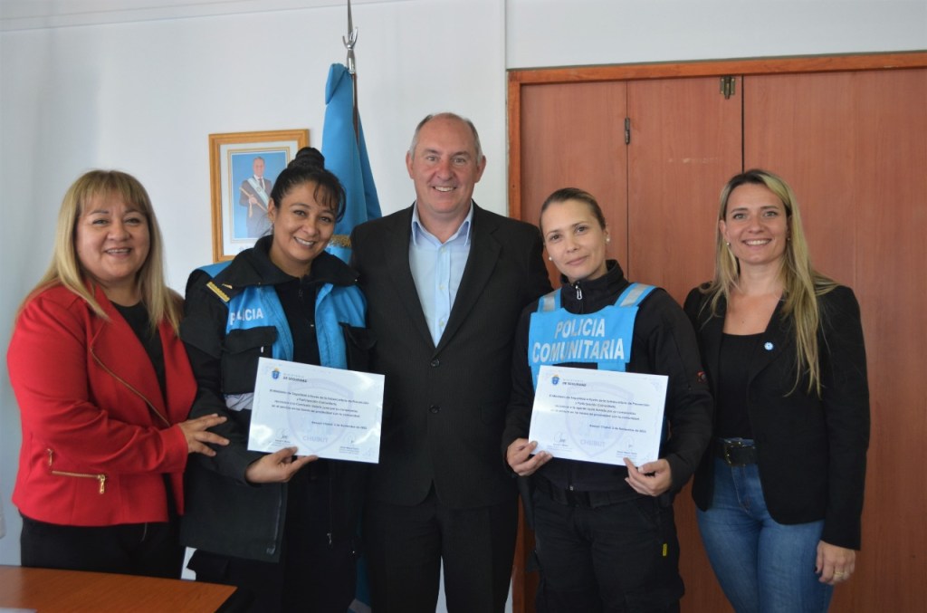 Reconocimiento del Gobierno Provincial a efectivos de la Policía Comunitaria de&nbsp;Trelew