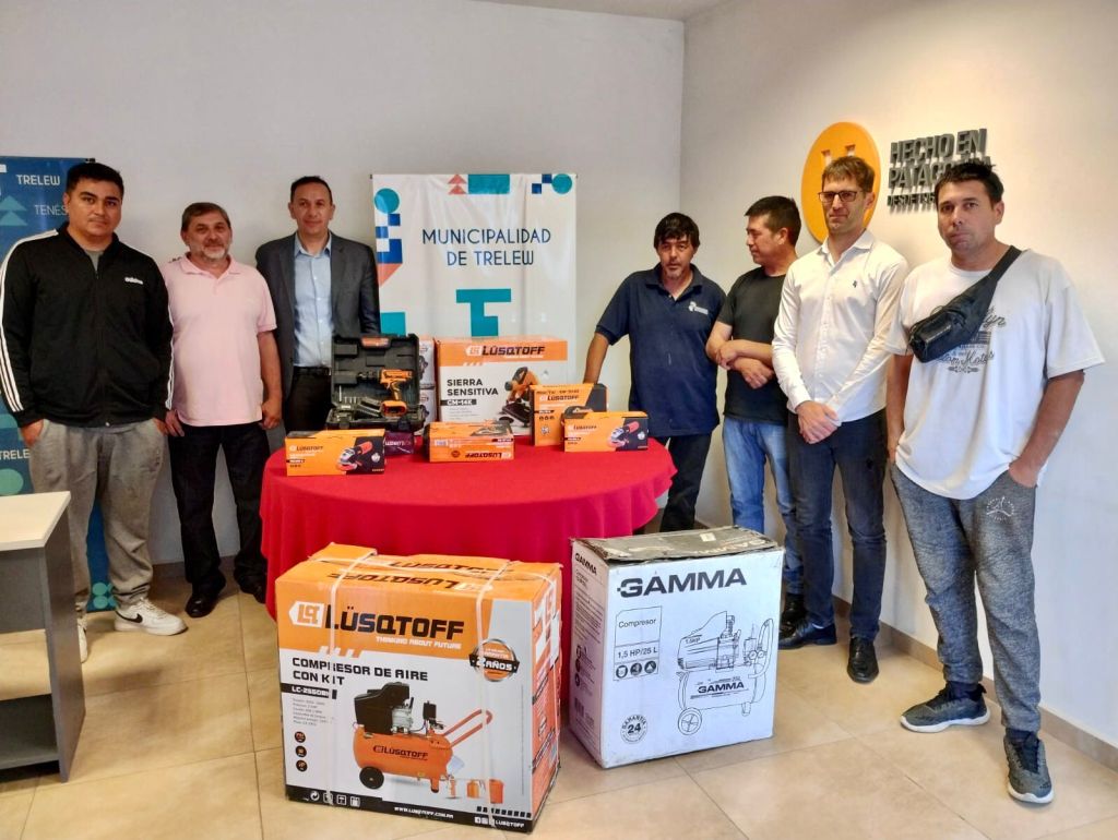 Maderna encabezó la presentación de los programas Vincular y Banco de&nbsp;Maquinarias