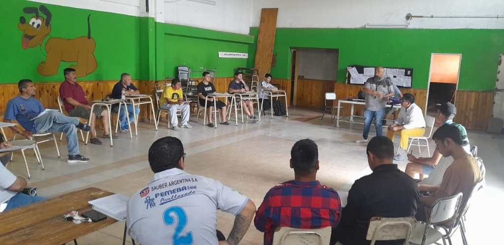 Trelew: capacitan en reparación de electrodomésticos