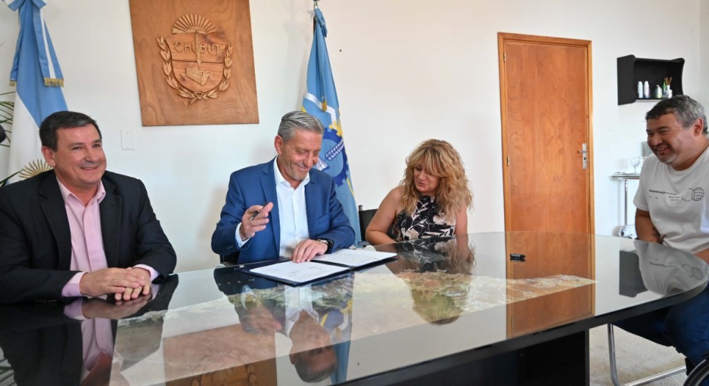 Convenio con Cooperativa de Trabajo para la construcción de viviendas en Lago&nbsp;Puelo