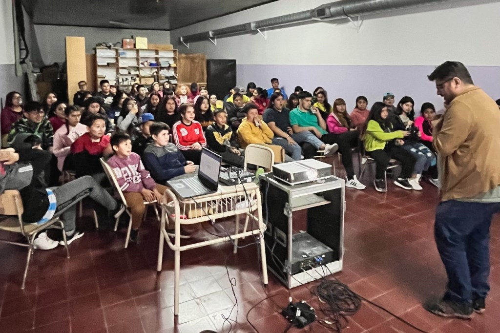 Se realizó en Paso de Indios la Primera Feria del Libro&nbsp;Itinerante