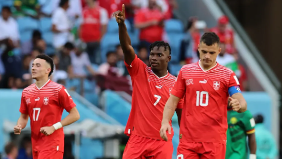 Con un gol del camerunés Embolo, Suiza venció a Camerún en el&nbsp;debut