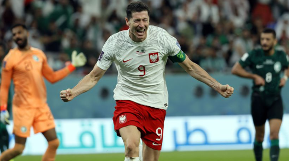 Lewandowski se destapó y Polonia encendió el grupo C con la victoria ante Arabia&nbsp;Saudita