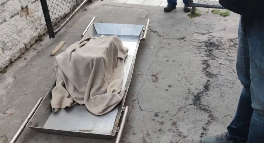 La niña hallada en una caja de madera con cemento murió por una infección&nbsp;respiratoria