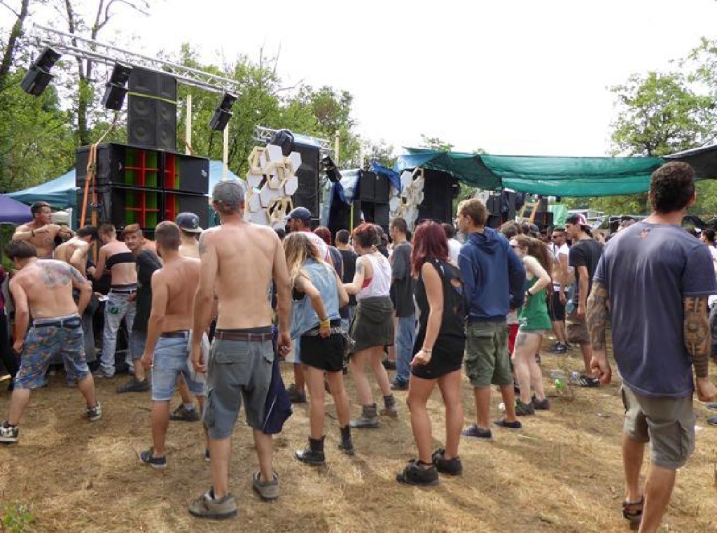 Pena de cárcel por fiestas&nbsp;ilegales