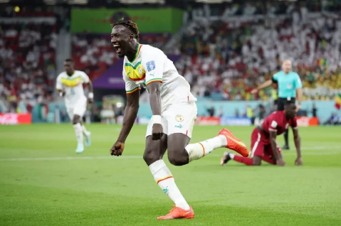 Senegal se metió en la pelea por la clasificación al vencer a&nbsp;Qatar