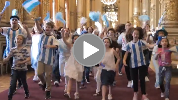 El Coro de Niños del Teatro Colón alentó a la&nbsp;Selección