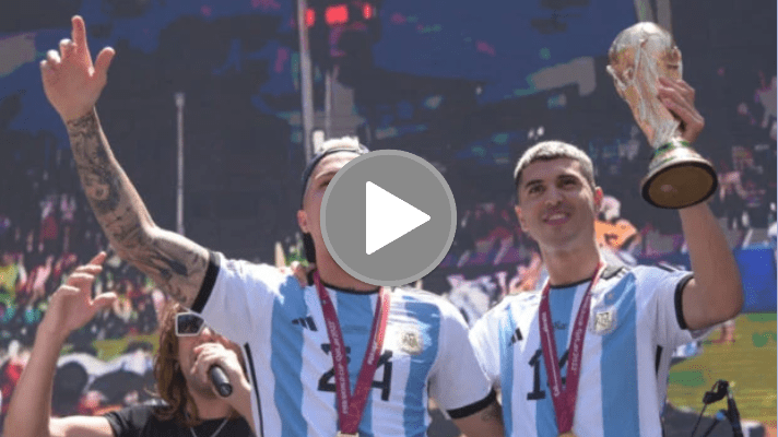 San Martín homenajeó a Enzo Fernández y Exequiel&nbsp;Palacios