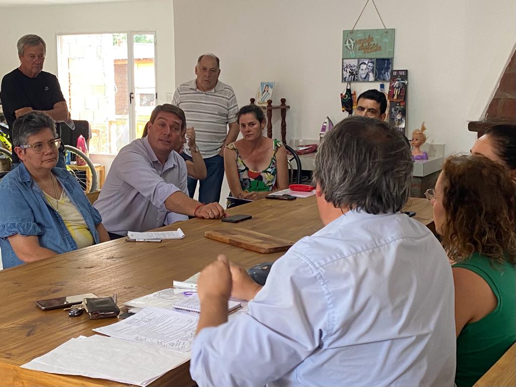 Biss y funcionarios municipales se reunieron con vecinos del Barrio La&nbsp;Isla