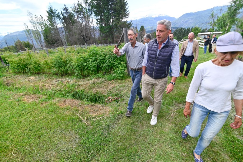 Visita a productores de Las Golondrinas que perdieron todo en el incendio forestal de&nbsp;2021